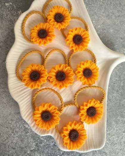 3 LÜ LAYÇİÇEGİ LASTİK TOKA
